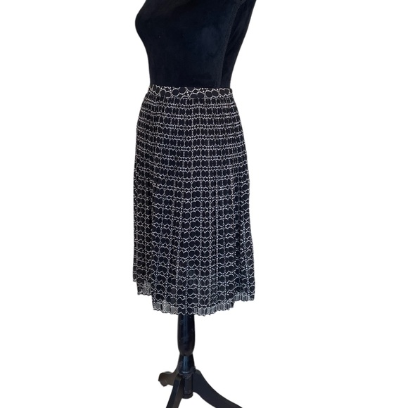 Lord & Taylor pleated black & brown print business casual lined skirt size 2 - Picture 2 of 11